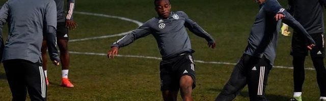 扑克策略-脚伤致赛季报销，穆科科的处子季带给你惊喜了吗？