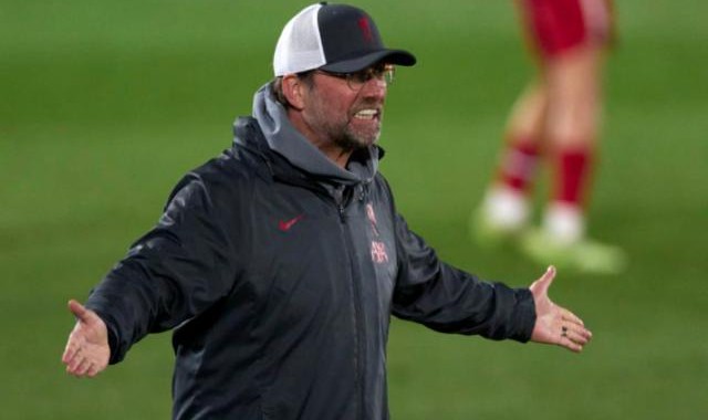 扑克牌-渣叔说皇马中场天下第一，其实是他胆小如鼠罢了