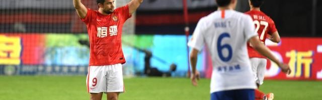 扑克策略-广州队暂列赛区头名 卡帅：保证全员健康最后争冠