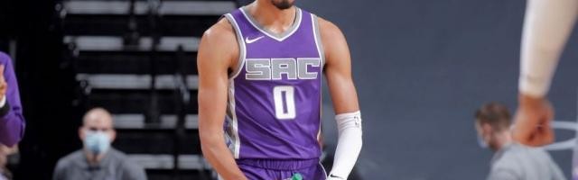 扑克规则-国王20岁新秀再次拯救球队 绿军主帅也是他的球迷