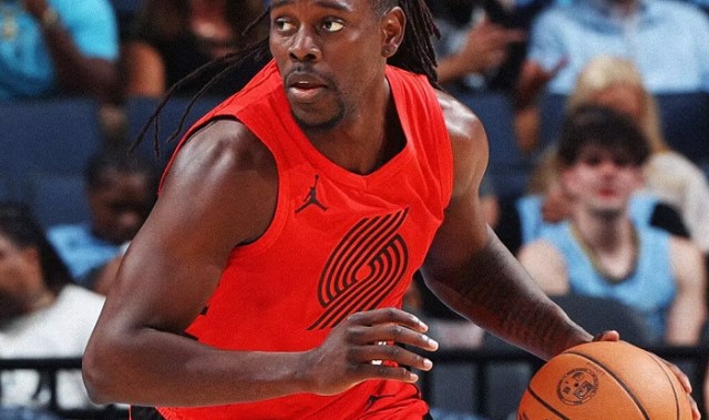 小卡三节轰29+8仍无缘今日最佳！对不起，你碰到创纪录的霍勒迪了