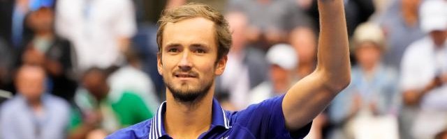 在线扑克-打响争夺球王第一枪 梅德维德夫能否改写“剧本”？